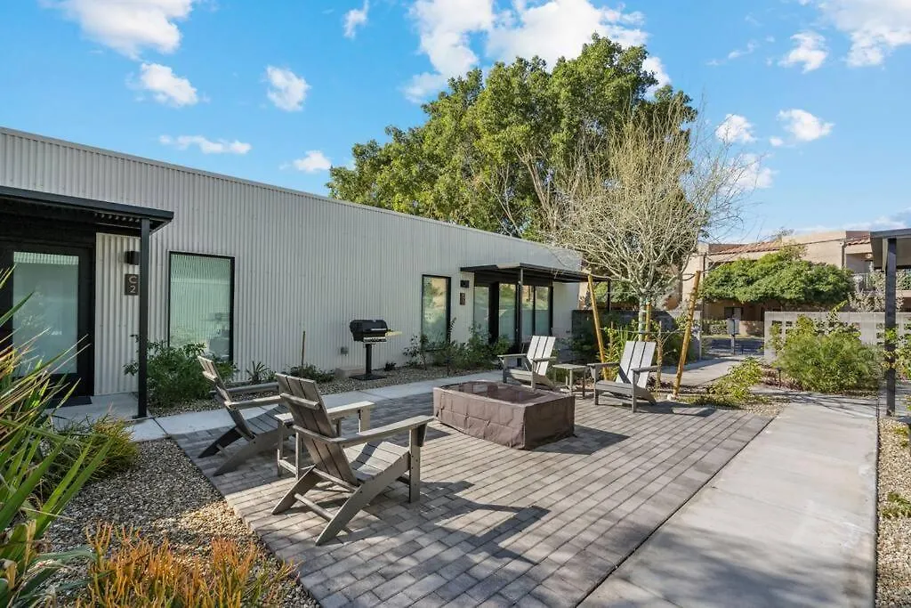 Modern 1-Bedroom Apartment - 80 Walkscore! Phoenix