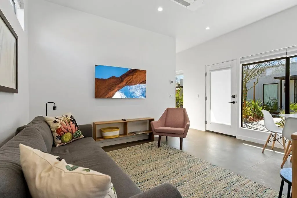 Modern 1-Bedroom Apartment - 80 Walkscore! Phoenix United States