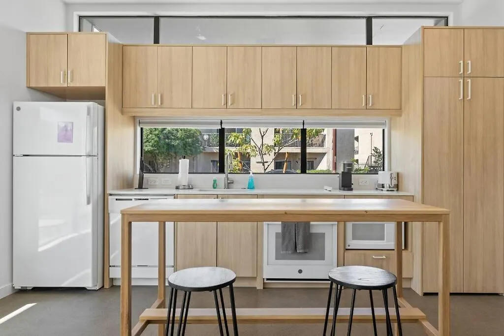 Modern 1-Bedroom Apartment - 80 Walkscore! Phoenix